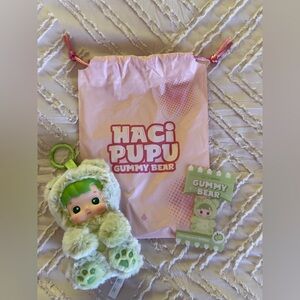 Pop Mart HaciPupu Gummy Bear, Green Apple Flavor